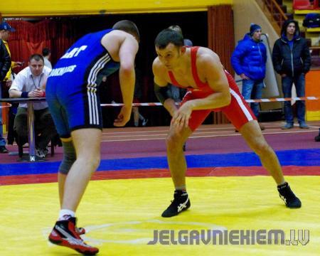 Godinās  labākos novada jaunos sportistus