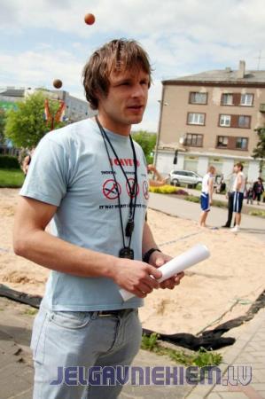 Noslēdzies pludmales basketbola turnīrs