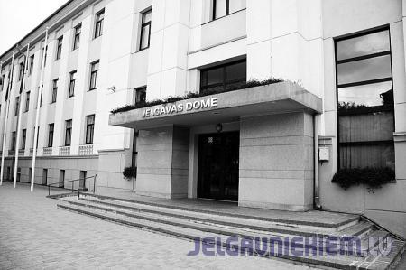Iesniegti deviņi deputātu kandidātu saraksti