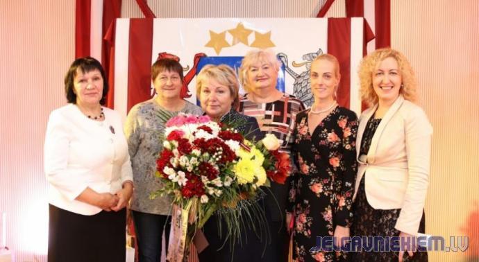 Mirdzai Feldmanei piešķirts ZM Atzinības raksts