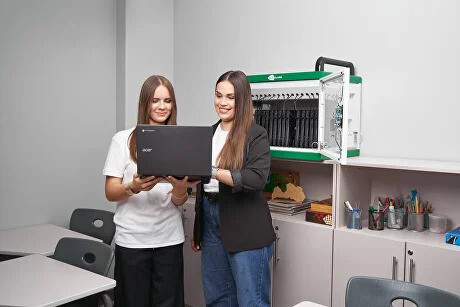 Digitālās plaisas pārvarēšana skolās